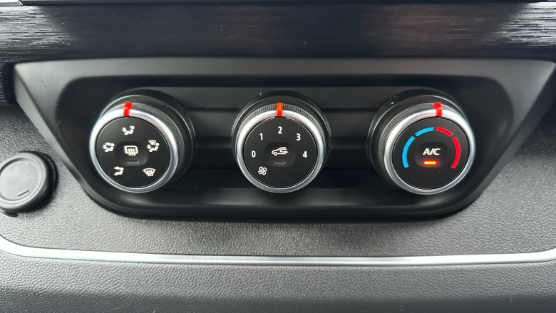 Renault Trafic Lwb Minibus Diesel LL30 Blue dCi 170 Extra 9 Seater EDC